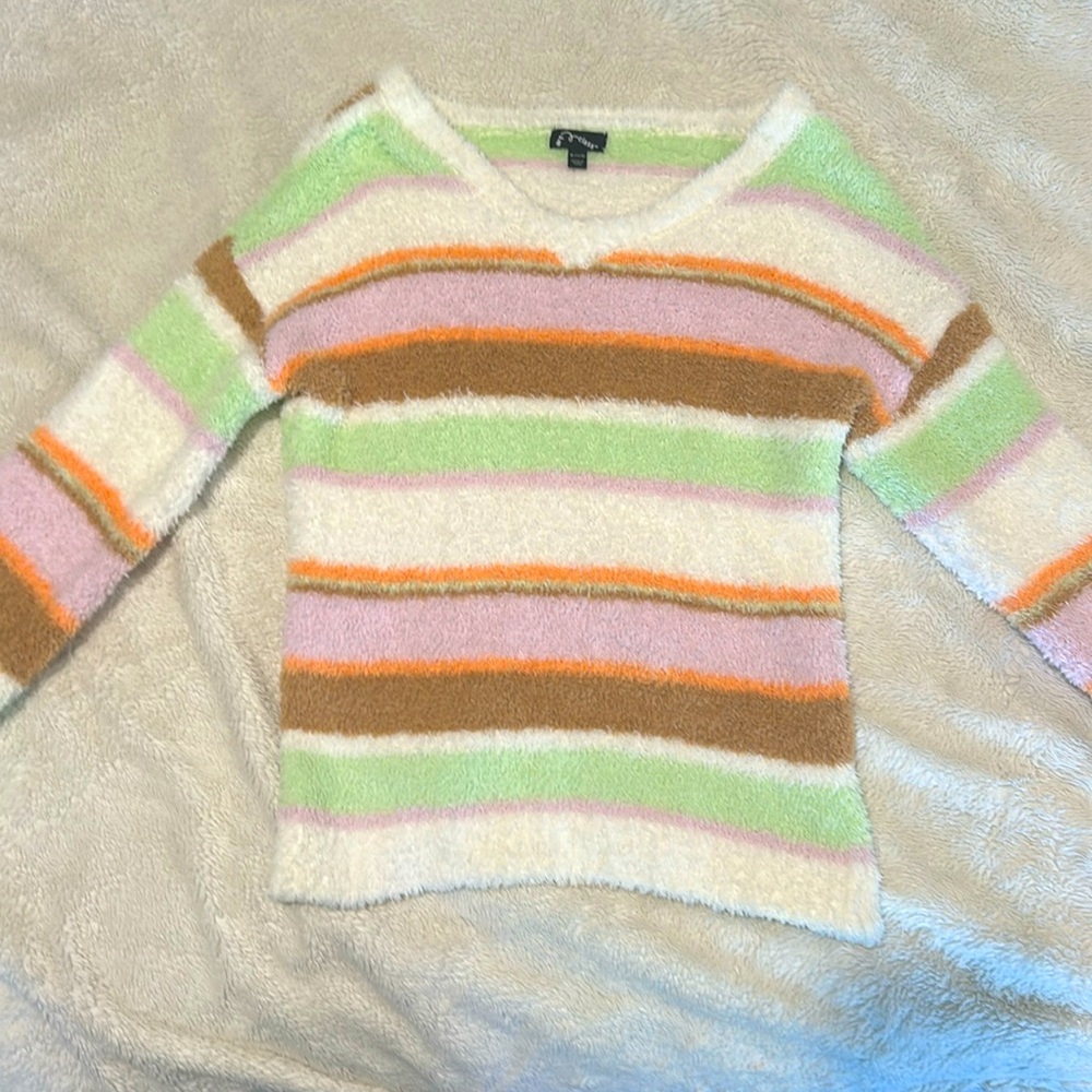 Worn Once Kids XL Soft And Cozy Sweatshirt